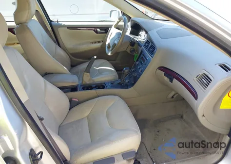 2004 Volvo V70 2.4 z USA, uszkodzony, nr VIN YV1SW64A242445065